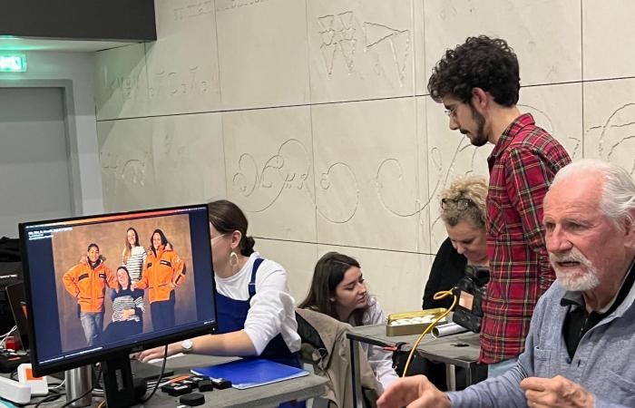 Marseille. Le photographe Yann Arthus dessine les Marseillais dans un atelier éphémère