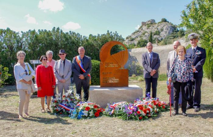 Jean Moulin, l’artiste, le préfet, le résistant… le héros immortel