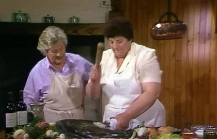 elle a tué une anguille avec un rouleau à pâtisserie à la télé, une scène culte