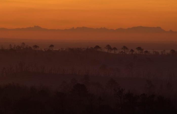 En images. Le mirage des Pyrénées, toujours spectaculaire, au-dessus de la dune du Pilat