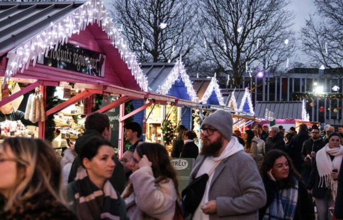 EN IMAGES. La folie du dernier samedi avant Noël au centre de Caen