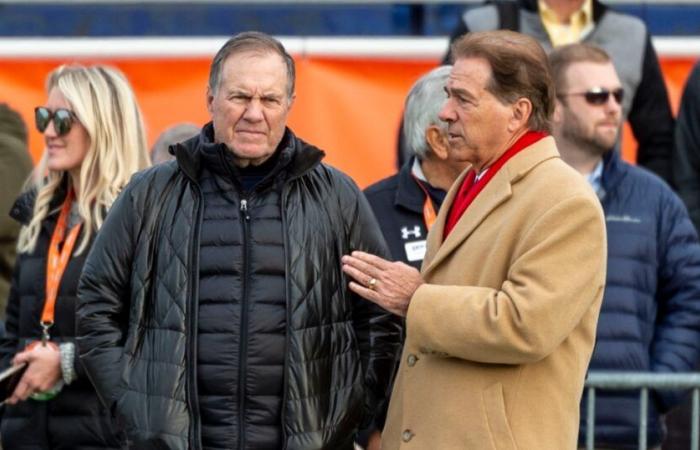 Bill Belichick explique son intention de constituer un personnel de reconnaissance en Caroline du Nord « très semblable » à celui de Nick Saban en Alabama