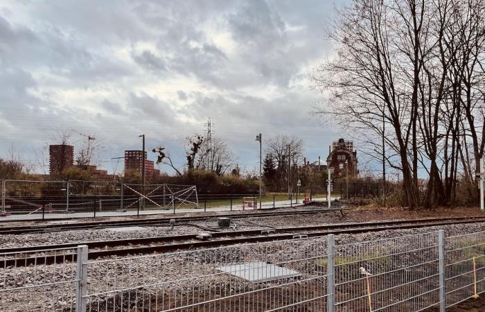 un passage à niveau relie désormais le tramway au quartier Coop !