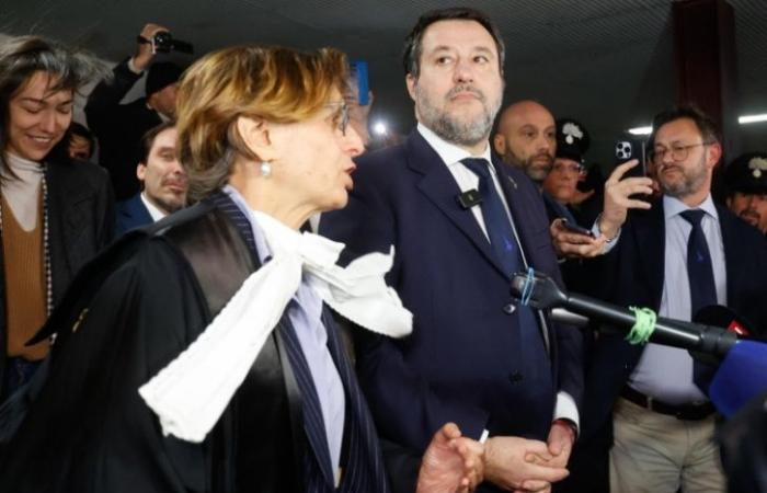 Salvini en sécurité et le gouvernement aussi, pour l’instant