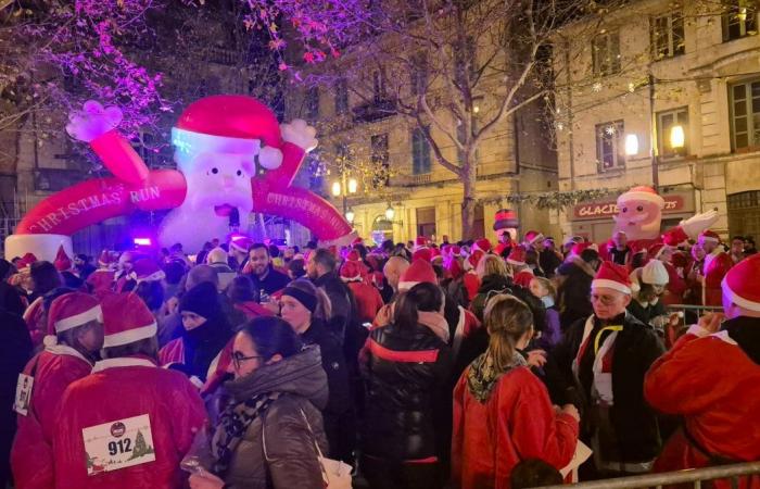 DOSSIER DU SOIR 550 Pères Noël ont participé à la première course de Noël Arles