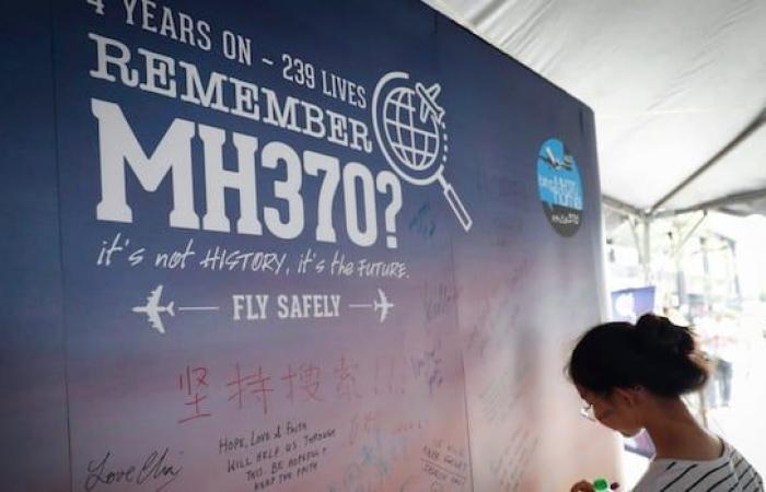 Le gouvernement malaisien accepte en principe de mener de nouvelles recherches sur l’épave du MH370