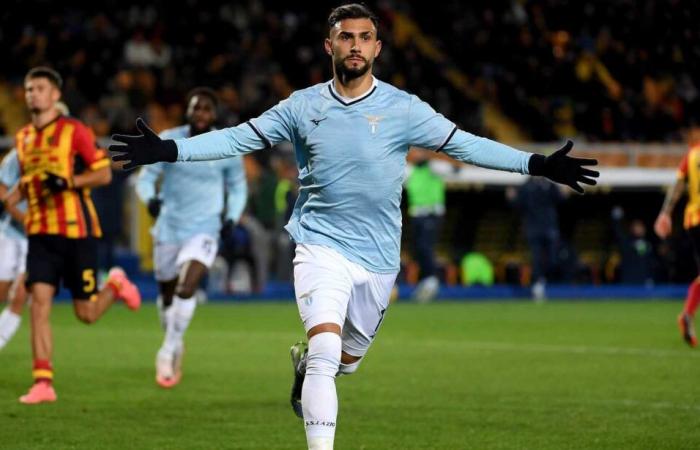 La Lazio se relève, bat Lecce à 10 et rattrape l’Inter : le classement|Primapagina