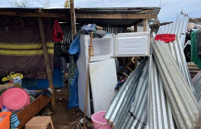 à Mayotte, une semaine après le cyclone Chido, la reconstruction des bidonvilles a déjà commencé