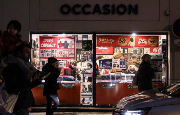 EN IMAGES. La folie du dernier samedi avant Noël au centre de Caen