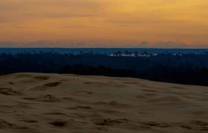 En images. Le mirage des Pyrénées, toujours spectaculaire, au-dessus de la dune du Pilat