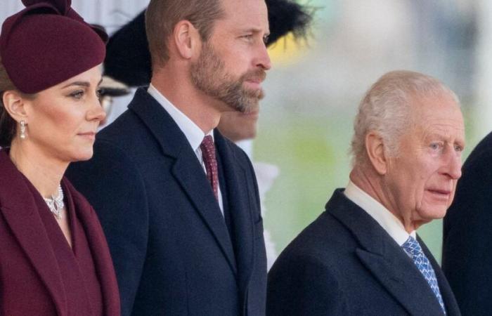 Charles III prêt à abdiquer ? Le prince William et Kate Middleton se préparent à « leur futur rôle », les langues se délient…