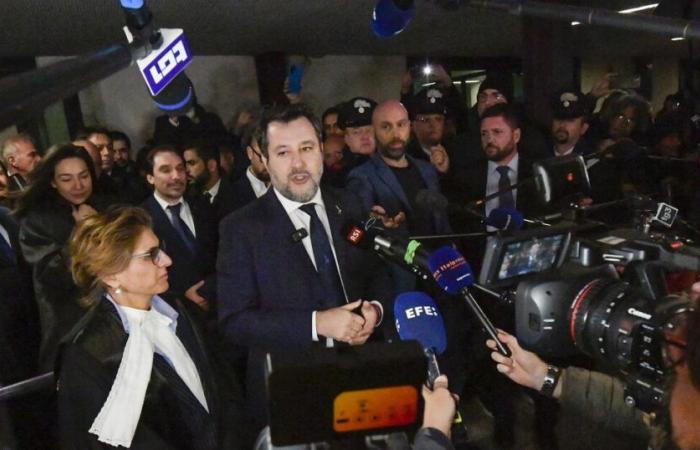 Salvini est acquitté, pas le salvinisme. Le processus qui compte, par rapport au trucisme, est le processus politique