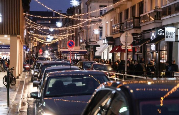 EN IMAGES. La folie du dernier samedi avant Noël au centre de Caen