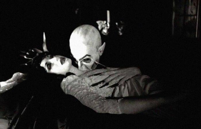 Robert Eggers avait déjà réalisé un remake de « Nosferatu » il y a 25 ans. Il a lui-même joué le vampire et l’a fait devenir réalisateur