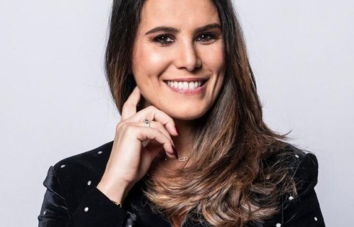 Karine Ferri (The Voice) remplacée par Anaïs Grangerac, elle réagit à son arrivée : “Il n’y a pas de polémique, pas de conflit”