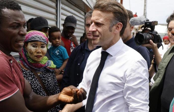 Emmanuel Macron défend ses propos polémiques tenus à Mayotte