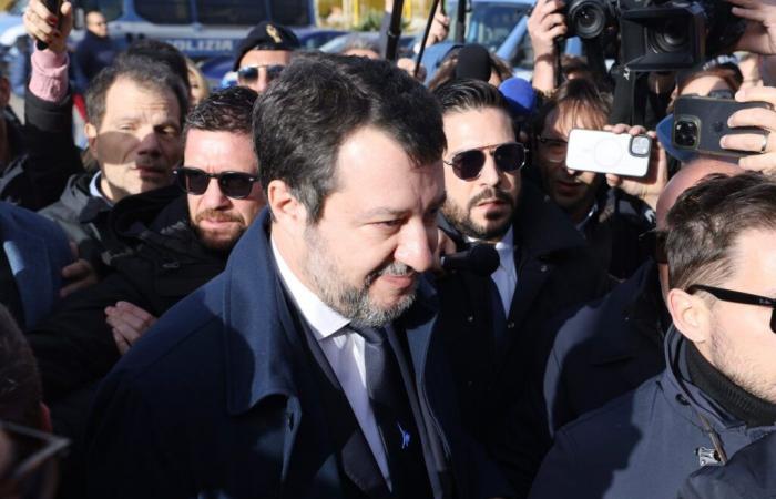 Procès à armes ouvertes, Matteo Salvini a été acquitté parce que le fait n’existe pas