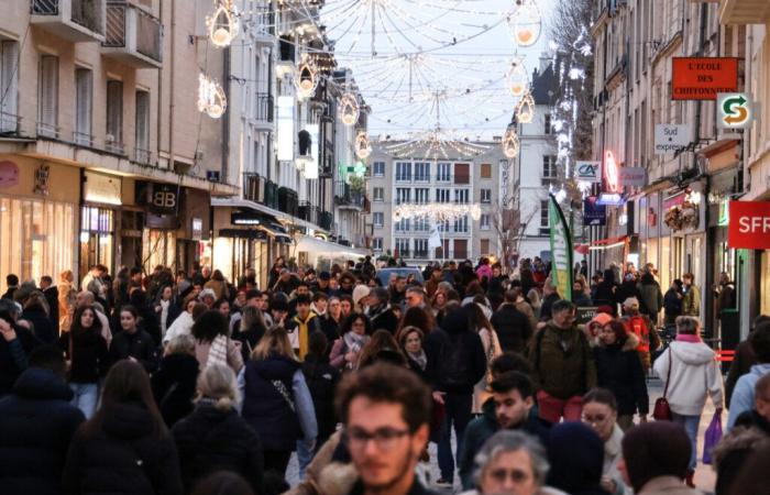 EN IMAGES. La folie du dernier samedi avant Noël au centre de Caen