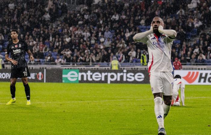 Lacazette et Caqueret également touchés