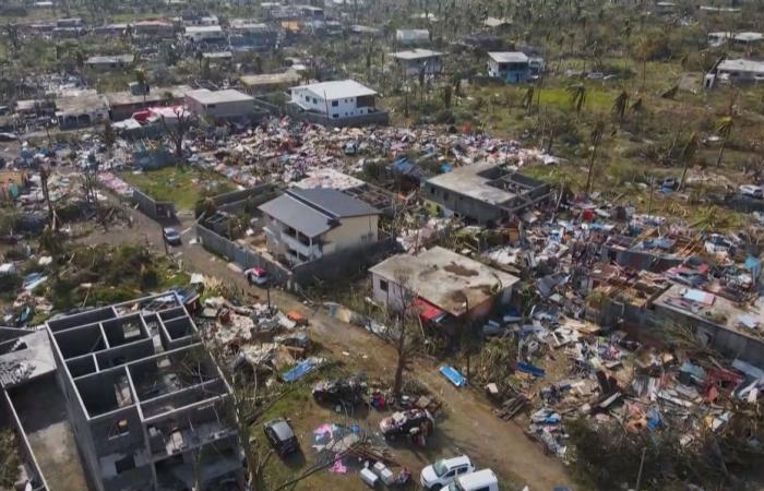 une semaine plus tard, comment reconstruire complètement Mayotte, le département le plus pauvre de France ?