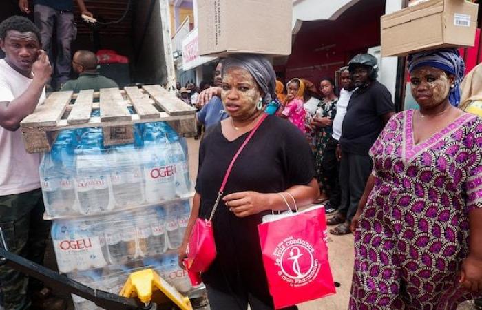 Une semaine après le cyclone, les habitants de Mayotte attendent toujours de l’aide