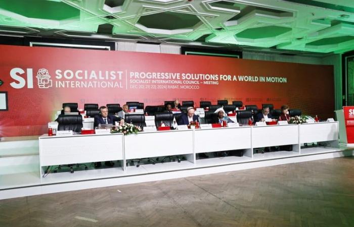 l’Internationale Socialiste trace les voies du progrès