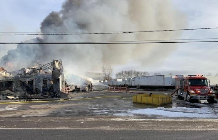 Incendie majeur chez Bermex à Maskinongé