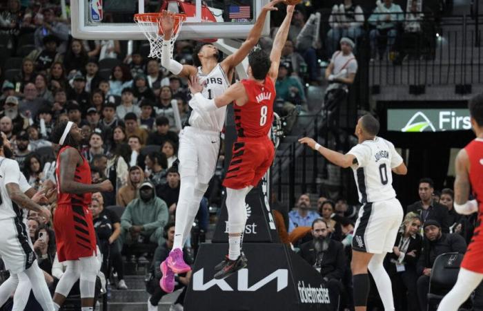 l’incroyable vidéo des 10 « blocs » de Wembanyama contre Portland