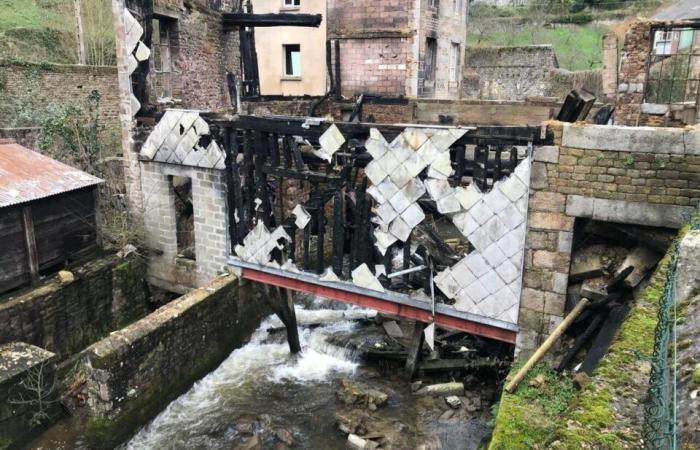 les dernières traces du vestige enlevées après l’incendie