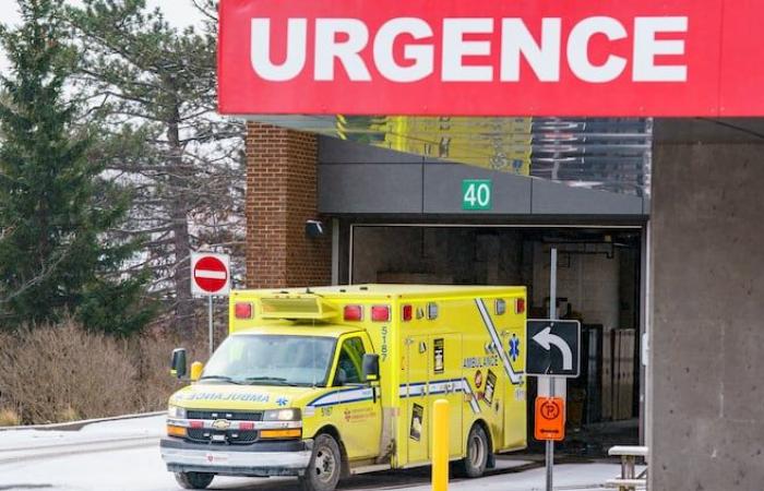 Deux heures d’attente pour les patients dans les ambulances de l’Hôtel-Dieu