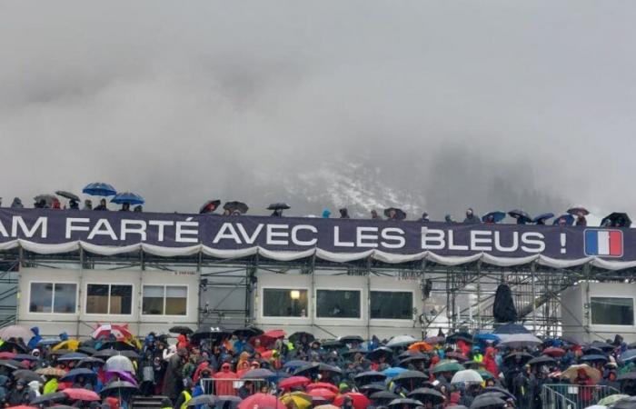 Conditions désastreuses pour le départ groupé… Suivez la course au Grand-Bornand