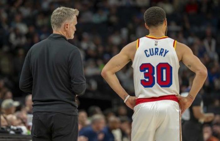 Steve Kerr rappelle à ses joueurs que Stephen Curry est là… • Basket USA