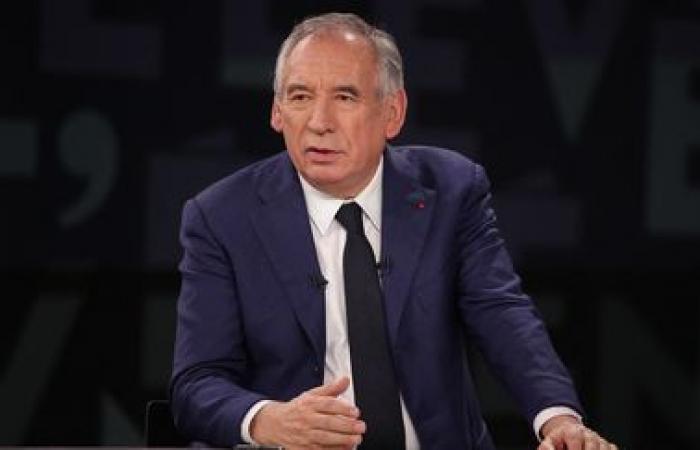 François Bayrou débute son mandat avec une popularité historiquement faible