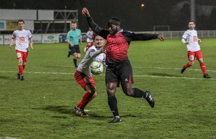 Football – Régional 1. Les Thouarsais s’imposent à La Rochelle en beauté. Sport