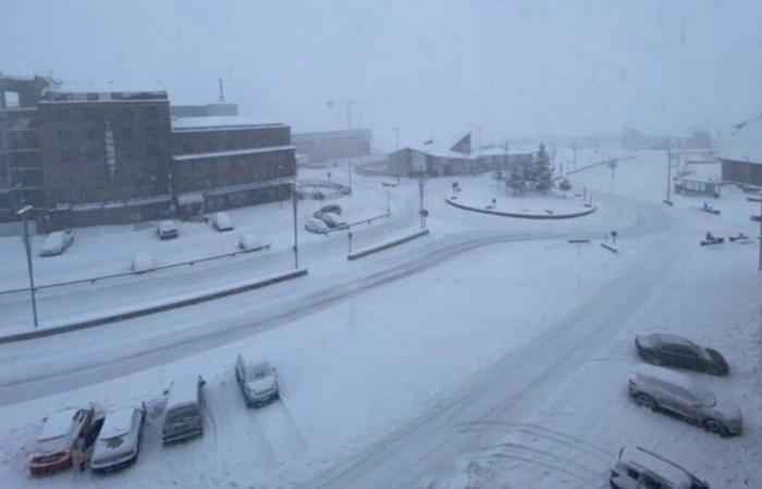 Pyrénées. Nouvelle tempête de neige en montagne : routes fermées et blizzards