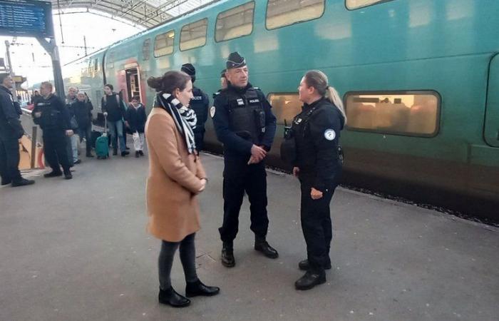 Lors des départs en vacances, la police et la sécurité ferroviaire sécurisent les trains et la gare de Montauban