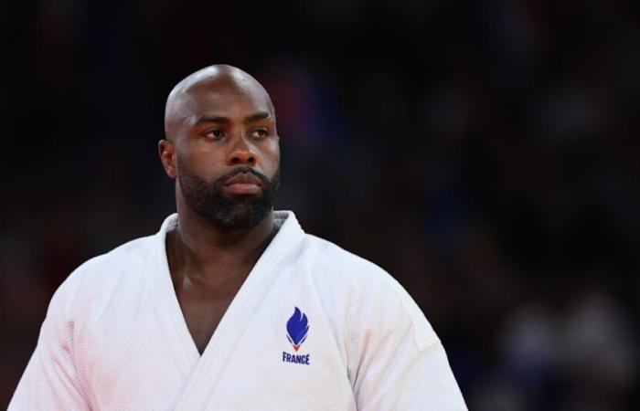 Teddy Riner manquera le Grand Chelem de Paris 2025 en raison d’une opération au coude