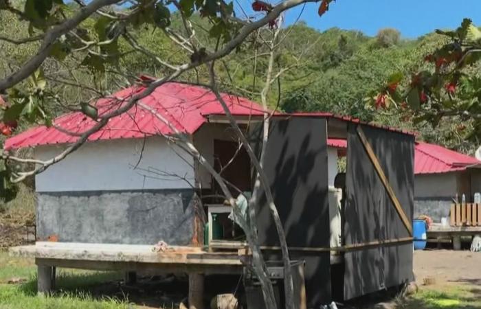 le village de Mbouini miraculeusement épargné, des cabanes de bord de mer à la forêt