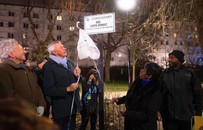 Surya Bonaly a déménagé pour revenir à Champigny-sur-Marne, où une rue porte désormais son nom