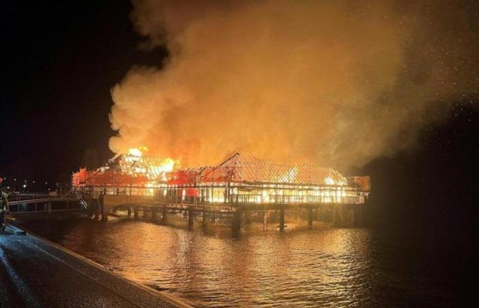 Des bains publics suisses historiques au bord du lac de Constance détruits dans un incendie