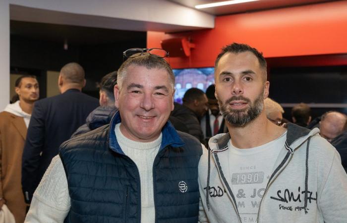 Les tribunes VIP du LOU Rugby – Toulouse. Super ambiance de soirée à Gerland –