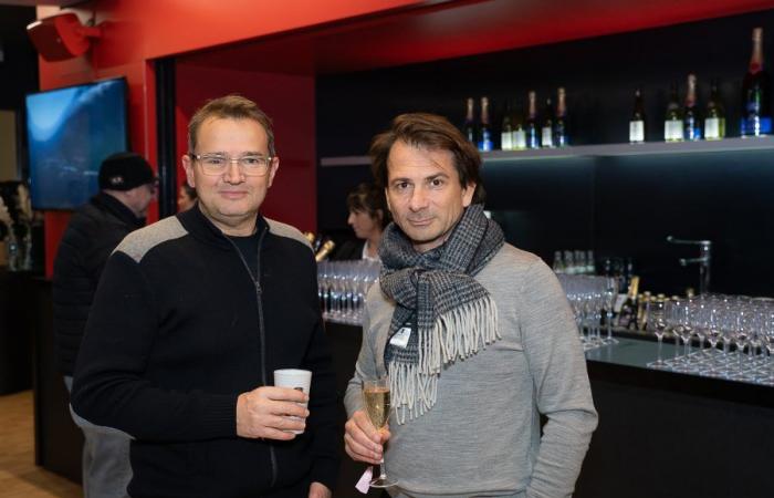 Les tribunes VIP du LOU Rugby – Toulouse. Super ambiance de soirée à Gerland –