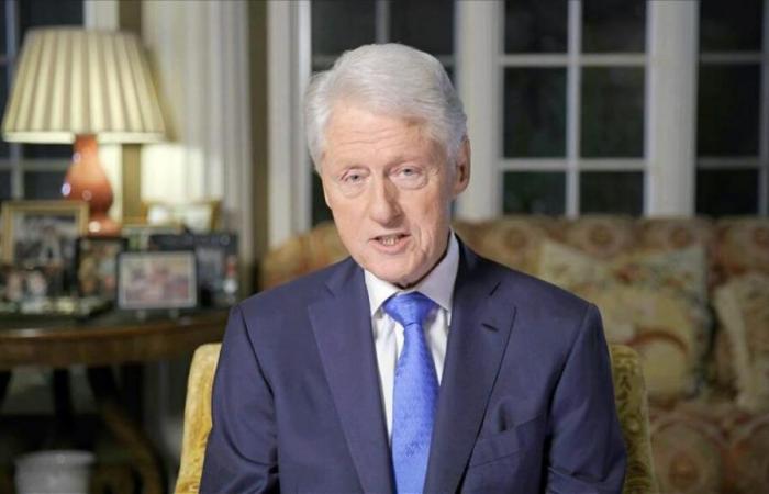 Bill Clinton admis à l’hôpital « pour des tests après avoir développé de la fièvre »