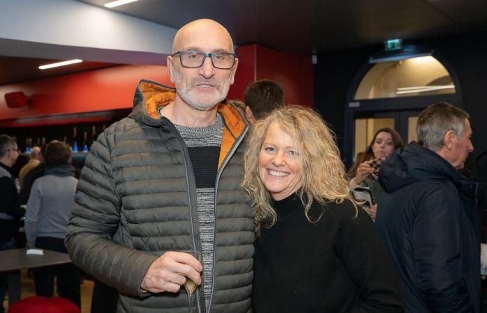 Les tribunes VIP du LOU Rugby – Toulouse. Super ambiance de soirée à Gerland –