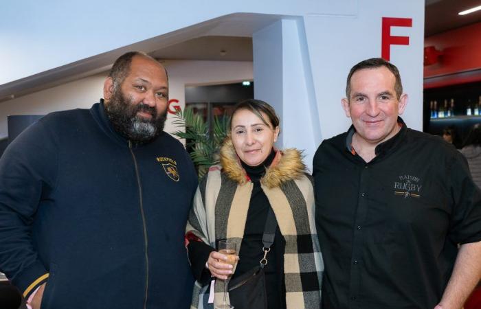 Les tribunes VIP du LOU Rugby – Toulouse. Super ambiance de soirée à Gerland –