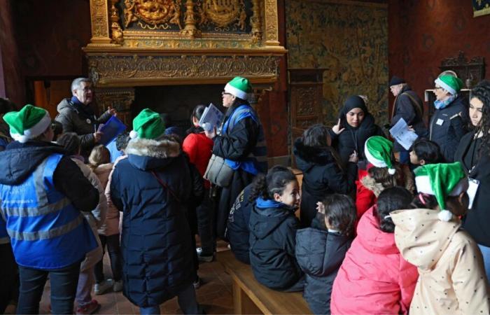 une visite solidaire au château royal