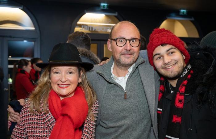 Les tribunes VIP du LOU Rugby – Toulouse. Super ambiance de soirée à Gerland –