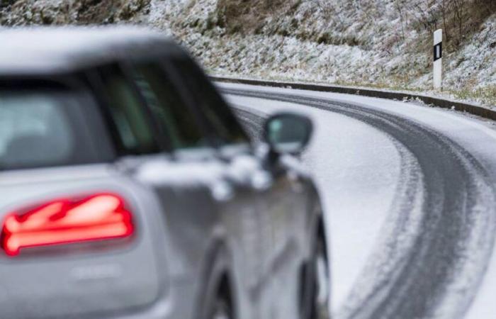 La Suisse sous les flocons de neige : Attention aux chutes de neige : danger marqué par endroits