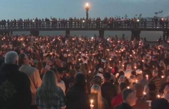 Veillée organisée pour le pompier des pompiers de Los Angeles, Connor Lees, quelques semaines après sa disparition en mer