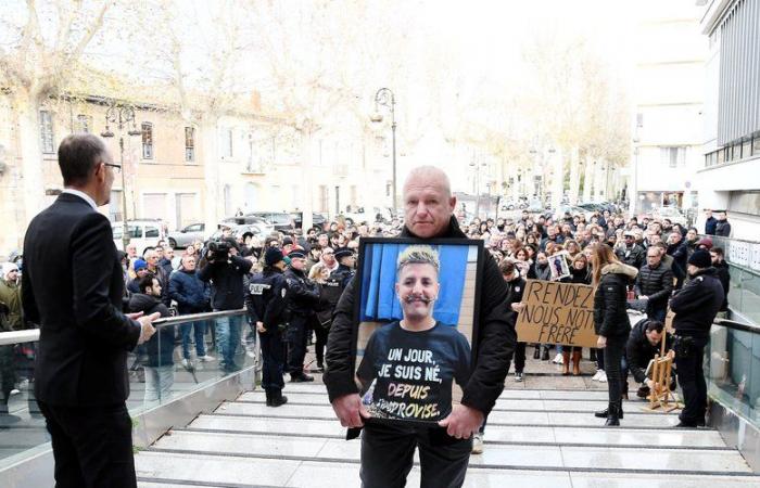 après la mobilisation, le corps de Thomas, tué dans un accident il y a dix jours, sera restitué à sa famille